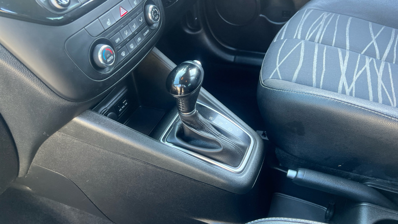 Kia Venga 1.6 3 5dr Auto [6] Petrol Hatchback